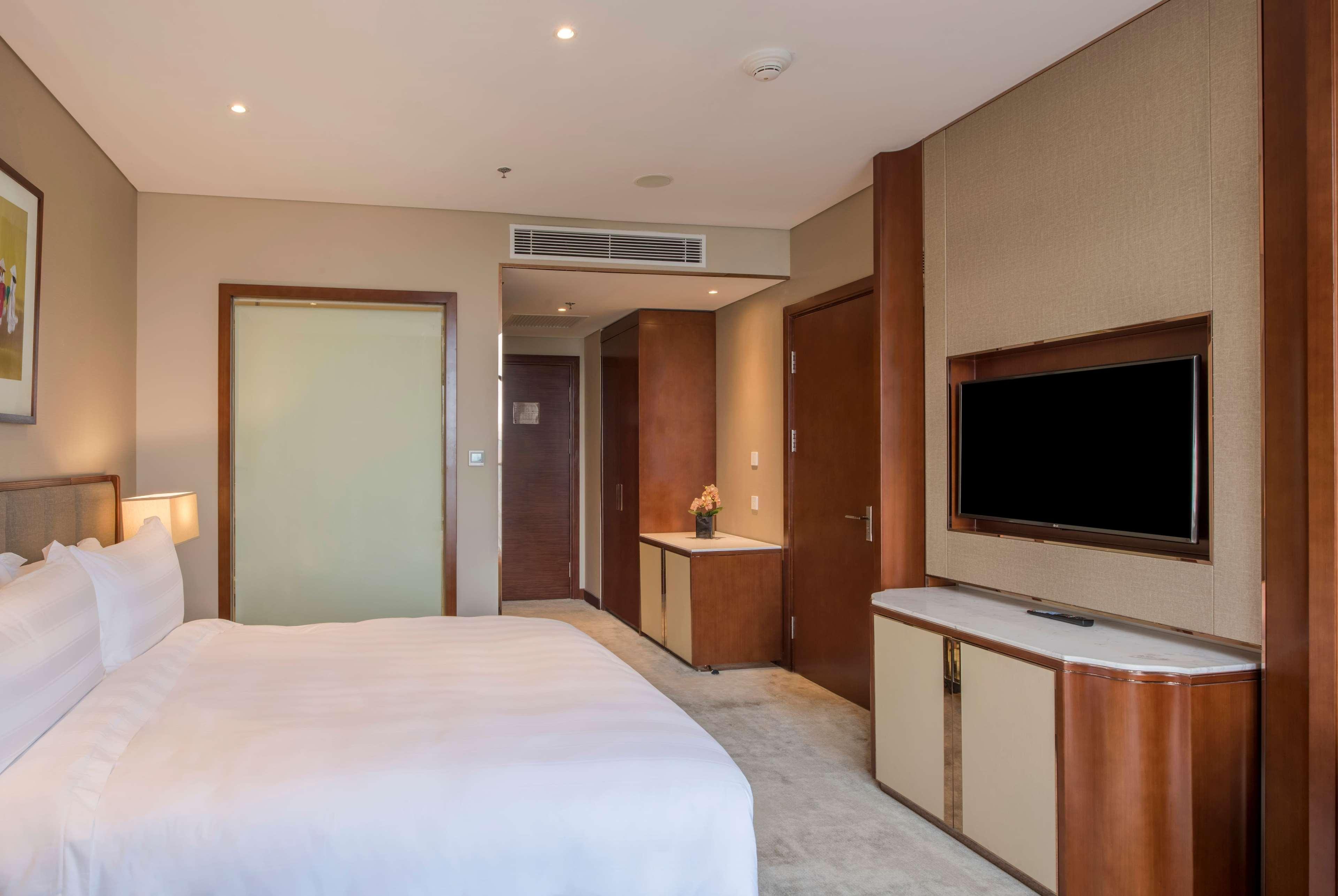 Wyndham Garden Ханой Экстерьер фото